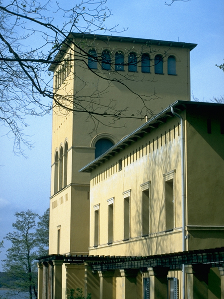 Datei:Wt-Schloss-Glienicke.jpg