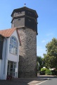 11-404px-Wasserturm Wölfersheim-Berstadt (1).JPG